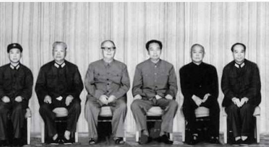 女儿问汪东兴你与谁的关系最好？他是怎么回答的？