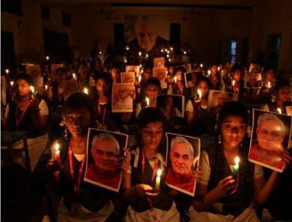 前总理瓦杰帕因疾病去世 标志着一个时代的结束了