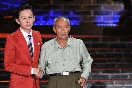 86岁老人为什么要为阎富华守墓56年,真相是什么？