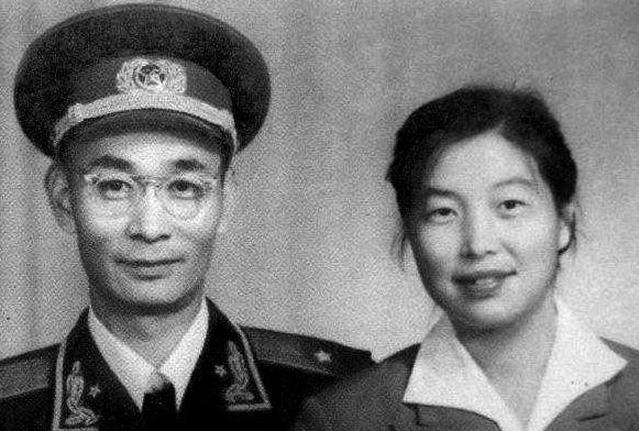 吴效闵是怎么去世的?官拜少将,深夜累死在工作岗位上 吴效闵是怎么去世的?官拜少将,深夜累死在工作岗位上