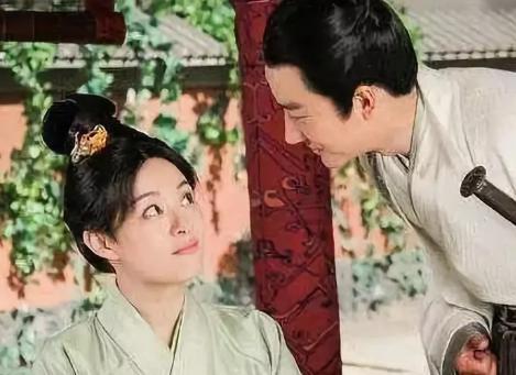 大臣听信谗言，把怀孕妻子送给皇帝，最后全家被杀