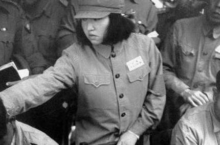 尹先炳明明打仗很猛,为什么会一直是大校军衔? 尹先炳明明打仗很猛,为什么会一直是大校军衔?