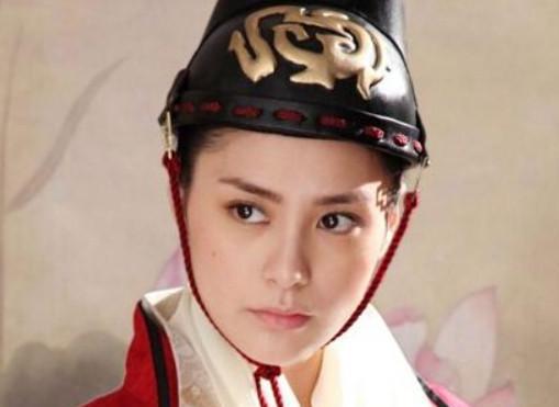 武则天为什么要杀了上官仪之后重用上官婉儿？