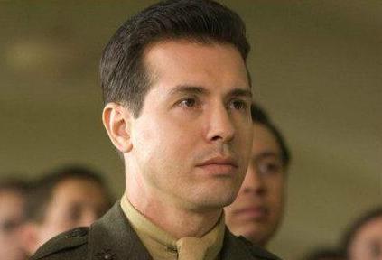 约翰&middot;巴斯隆在二战期间都做了什么 二战期间日军最害怕的人