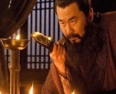 真正背叛汉献帝的人是曹操吗 正史中是怎么记载的