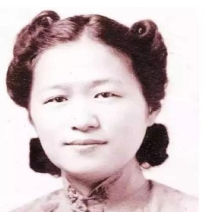 中国的三个居里夫人 女<a href=https://www.lishiji.cn/lishi/1823/ target=_blank class=infotextkey>物理学家</a>吴健雄,何泽慧和王明贞 <a href=https://www.lishiji.cn/lishi/633/ target=_blank class=infotextkey>中国</a>的三个<a href=https://www.lishiji.cn/lishi/1822/ target=_blank class=infotextkey>居里夫人</a> 女<a href=https://www.lishiji.cn/lishi/1827/ target=_blank class=infotextkey>物理学</a>家<a href=https://www.lishiji.cn/lishi/3169/ target=_blank class=infotextkey>吴健雄</a>,<a href=https://www.lishiji.cn/lishi/1824/ target=_blank class=infotextkey>何泽慧</a>和<a href=https://www.lishiji.cn/lishi/3179/ target=_blank class=infotextkey>王明贞</a>