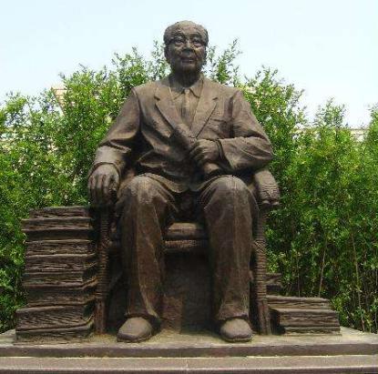 严济慈在研究上的成就有哪些 有关于他的主要论著分别是什么