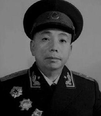 杨宗胜1955年授衔时，他为什么拒绝出席？