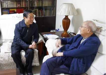 屠守锷是一个什么样的人 他到底有多平凡呢