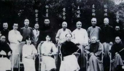 杜月笙是被谁引荐进青帮的?他能够发迹不得不感谢一个人 杜月笙是被谁引荐进青帮的?他能够发迹不得不感谢一个人