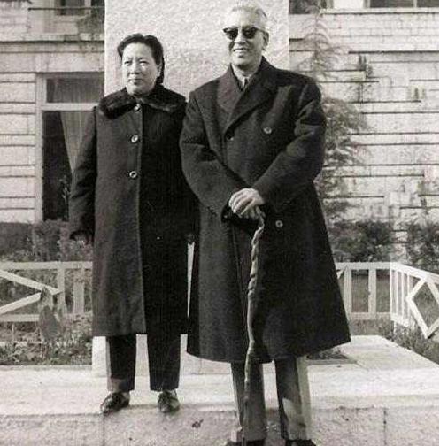 耿飚晚年问了一句什么话，让全国人深思?