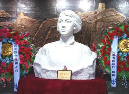 女英雄尹灵芝的生平如何?生的伟大,死的光荣!