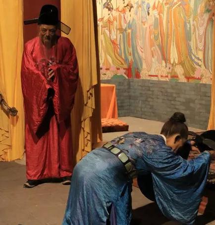 海瑞上任立马放掉一批犯人，数年后众人拍手叫好