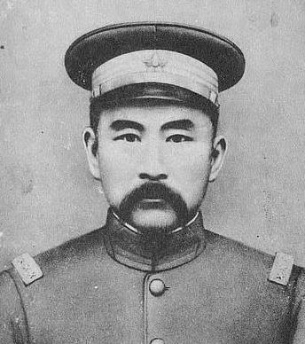 溥仪当皇帝只亡了一个王朝，为什么要写三份退位诏书？