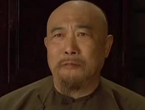 乾隆皇帝死前为什么叫隆科多陪葬？隆科多当即跪下