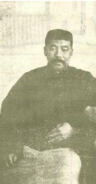 褚玉璞的生平如何?土匪出身的他杀人累累却保全家乡,百姓为他立功德碑