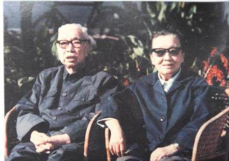 朱旦华的丈夫是谁？她的感情生活如何