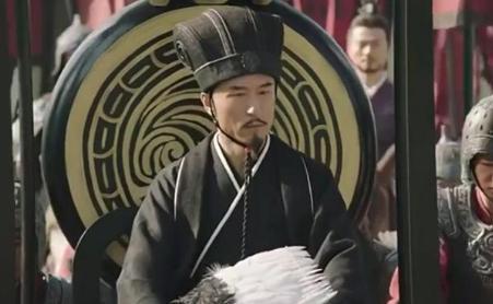 诸葛亮为什么被称为“卧龙”？诸葛亮是怎么帮刘备建立蜀汉的？