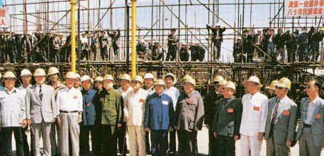 伍修权做出的贡献有哪些 早年的他都经历了哪些事情 伍修权做出的贡献有哪些 早年的他都经历了哪些事情