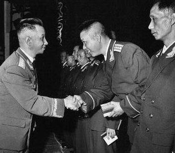 杨宗胜1955年授衔时，他为什么拒绝出席？