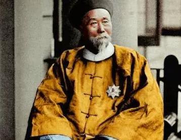 李鸿章造访美国在图书馆前吐了一口痰，结果如何？