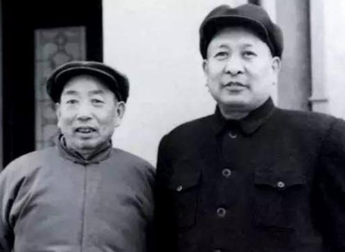 乔信明是什么样的人？竟有这么多的大人物不惜性命的帮他！