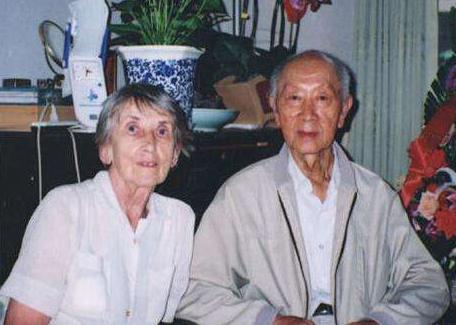黄昆做出的成就和研究都有哪些 获得的奖项和荣誉都分别有哪些