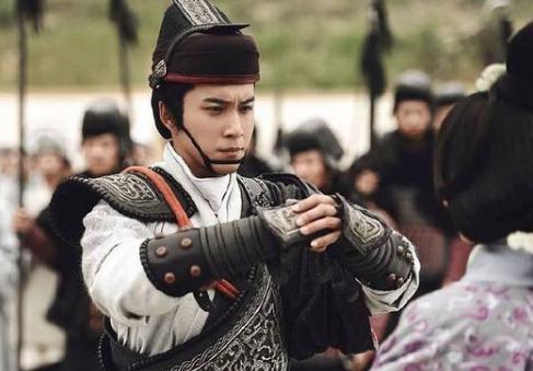 卢毓为什么要杀死曹家后代上千人？原因是什么