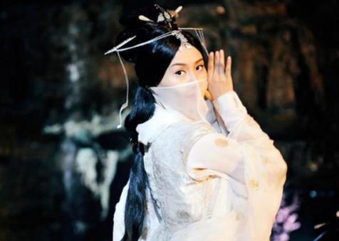 李延年自卖自夸写了一首诗，只为将妹妹送给汉武帝！