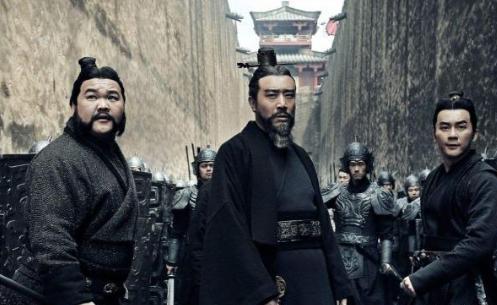 张绣杀死曹操的爱将和爱子，为何后来还优待于他？