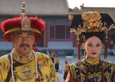 乾隆光儿子就有十几个之多 为什么乾隆会将皇位传给嘉庆呢 乾隆光儿子就有十几个之多 为什么乾隆会将皇位传给嘉庆呢
