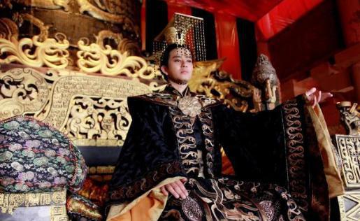 宇文邕是怎么夺回北周大权的？计杀权臣成明君！