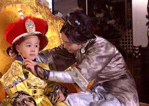 孝庄太后与多尔衮之间的关系是爱情还是政治？