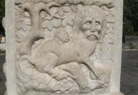 谥号：用来高度概括一个历史人物的生平