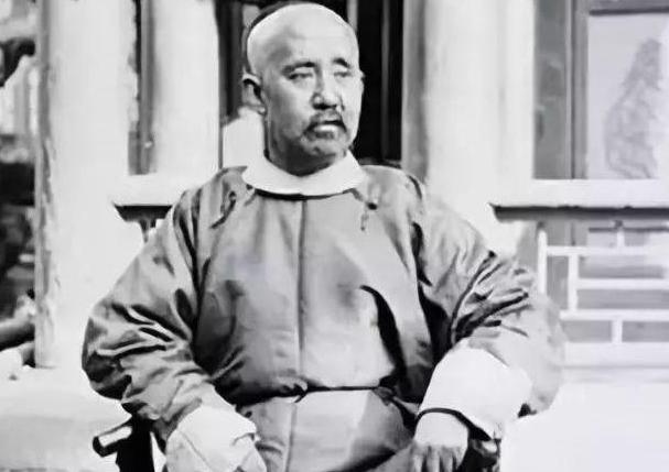 清朝八旗都有着什么来历？哪一个地位是最高的