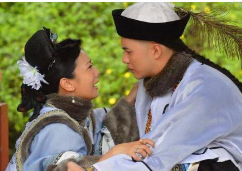 和珅犯了弥天大罪，丰绅殷德为什么会恩宠不断？