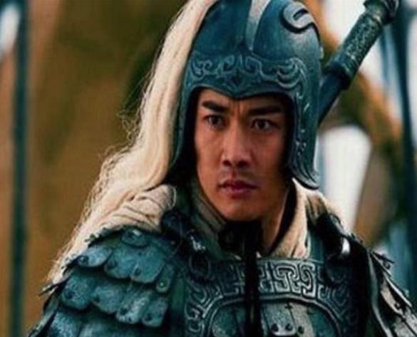 许褚敢单挑马超，为什么单单害怕赵云？