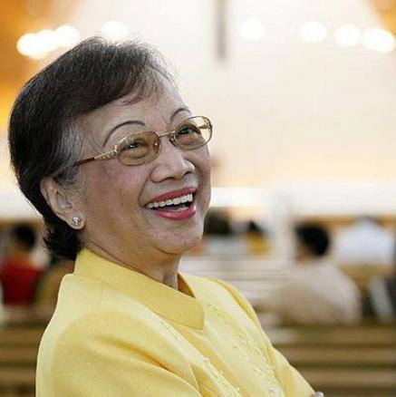 外界对科拉松·阿基诺的评价如何 她的政治生涯是什么样的 外界对科拉松·阿基诺的评价如何 她的政治生涯是什么样的