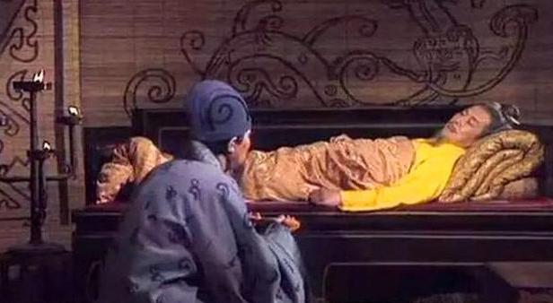 诸葛亮凭什么让刘备对他推心置腹？是什么原因导致的