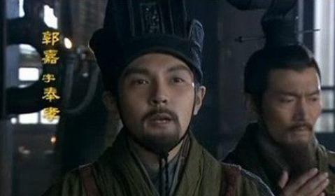 郭嘉英年早逝的原因是什么？是贪睡嗜酒好色吗？