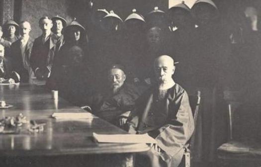 他是近代著名外交官,最后娶了大他22岁的外国夫人 他是近代著名<a href=https://www.lishiji.cn/lishi/8230/ target=_blank class=infotextkey>外交官</a>,最后娶了大他22岁的<a href=https://www.lishiji.cn/lishi/12383/ target=_blank class=infotextkey>外国</a>夫人