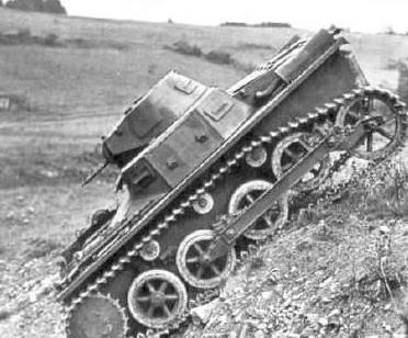 二战时期法国坦克火力数量远远高于德国？为什么还是打不赢