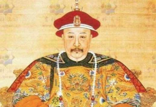 一块上等和田玉料，嘉庆知道后直接扔了