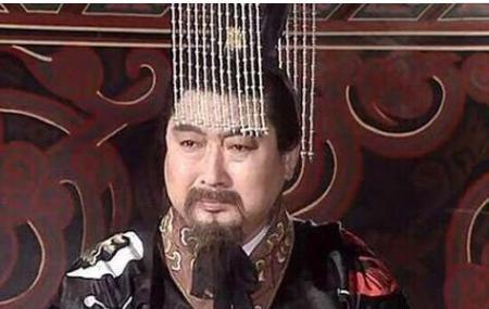 邓艾是怎么凭借2000兵马逼降刘禅的? 邓艾是怎么凭借2000兵马逼降刘禅的?