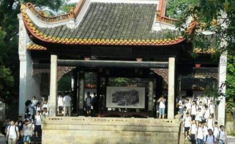 郭泰为什么会罢游归家教学？他有多少学生