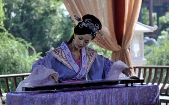 寻阳公主成亲时驸马逃跑，后来夫妻二人竟权倾朝野