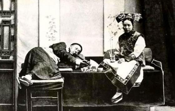 揭秘：清朝满族家庭中女子的地位高吗？