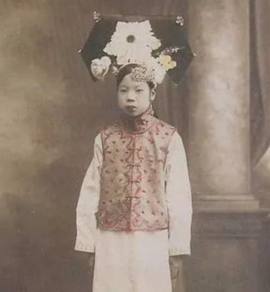 历史上唯一敢与皇帝离婚的女人是谁呢 历史上唯一敢与<a href=https://www.lishiji.cn/lishi/433/ target=_blank class=infotextkey>皇帝</a><a href=https://www.lishiji.cn/lishi/9777/ target=_blank class=infotextkey>离婚</a>的<a href=https://www.lishiji.cn/lishi/6213/ target=_blank class=infotextkey>女人</a>是谁呢