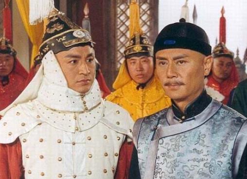 皇太极为什么会选不满6周岁的顺治继承皇位？