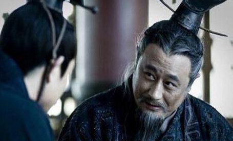 为什么秦始皇一死 李斯就选择背叛变节呢